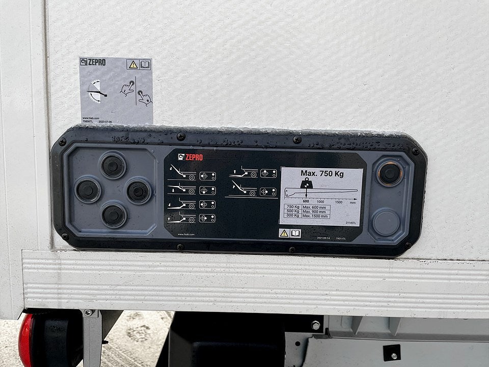 Bild på Peugeot Boxer Volymskåp BG-Lyft 180hk Aut - OMGÅENDE LEVERANS!