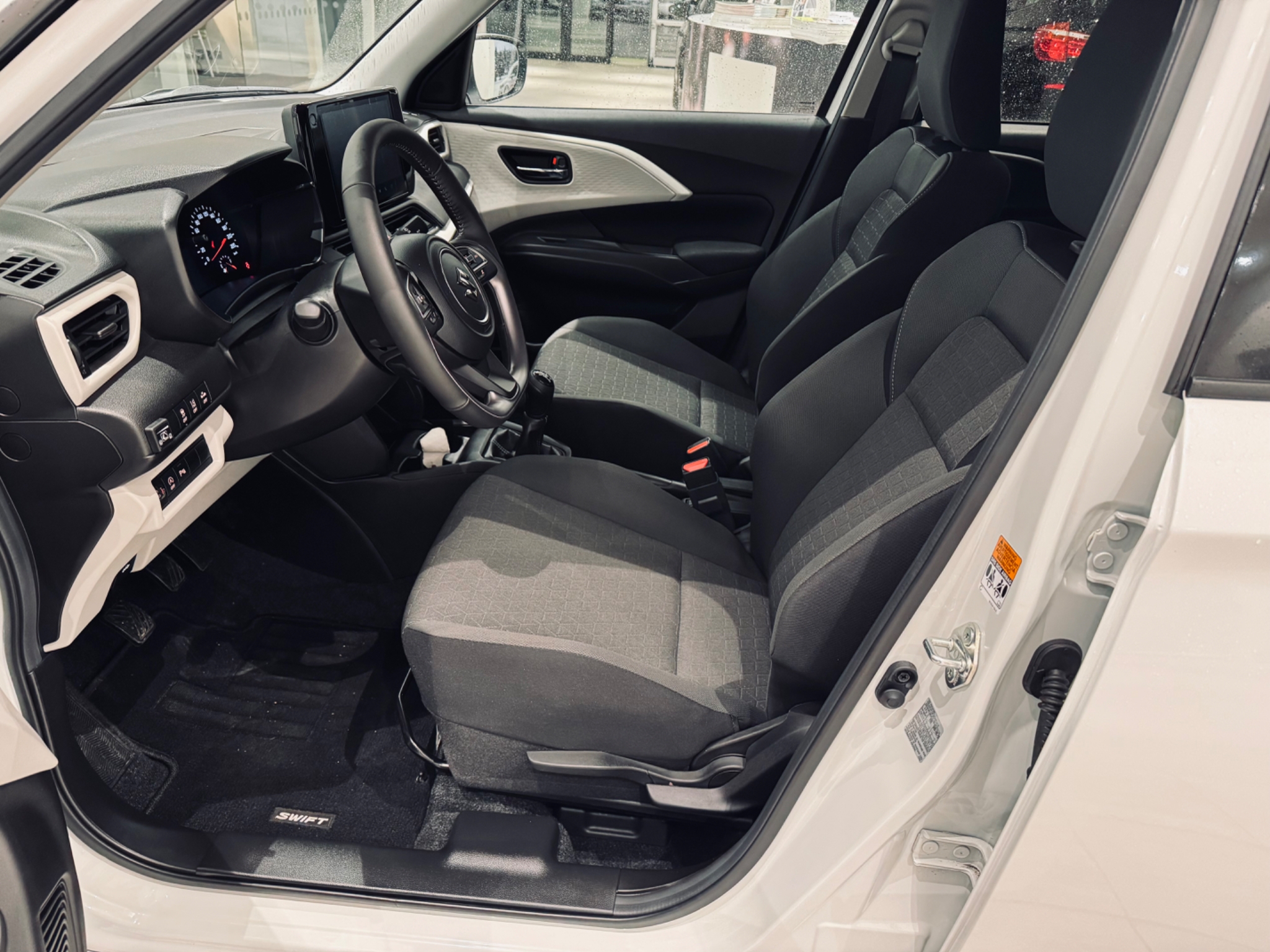 Suzuki Swift 2024, bild 3/40