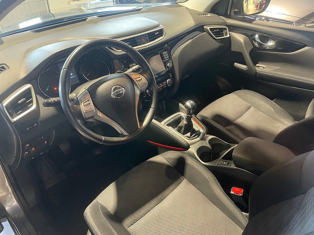 Nissan Qashqai 1.6 | N-Connecta| Backkamera | Navi| Kamkedja 2017