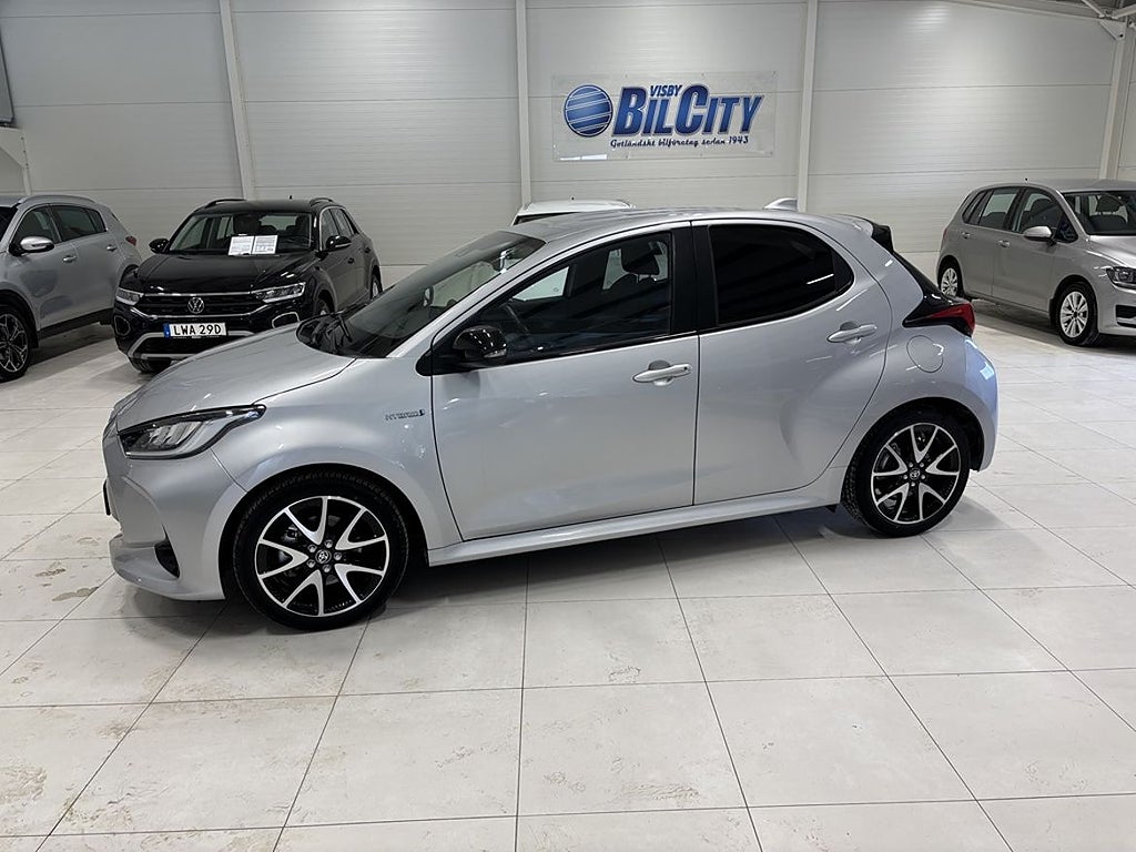 Toyota Yaris Hybrid CVT 116HK