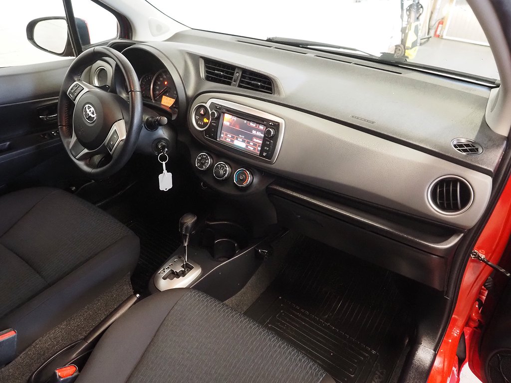 Toyota Yaris Dual VVT-i Multidrive S Active M-Värm B-Kam 2011