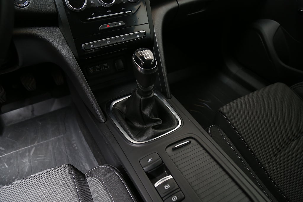 Renault Mégane Sport Tourer 1,3 TCe 140hk Keyless P-Sensorer Leasbar 2023