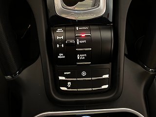 Porsche Cayenne TipTronic AWD 262hk MoK/D-värm/Drag/Kamera