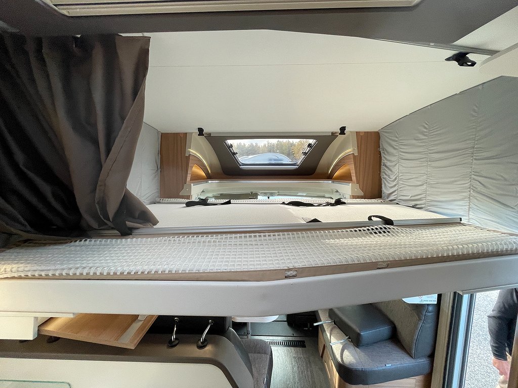Adria Matrix 670 SC Nordkapp  / ALDE / Taksäng / 3500kg / 5bält / - Adria