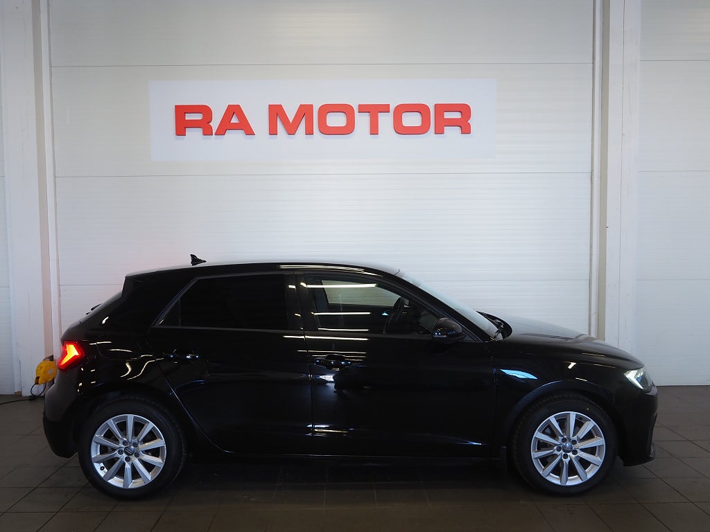 Audi A1 Sportback 30 TFSI 110hk Proline Motorvärmare 2021
