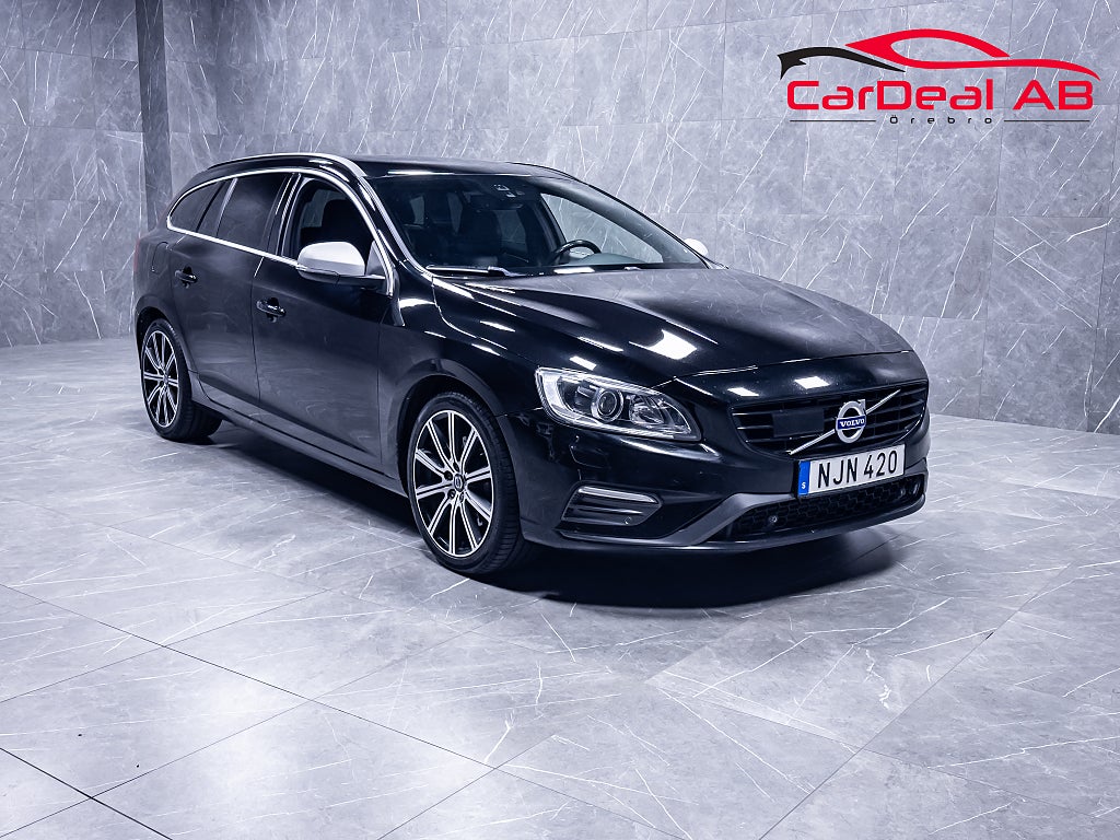 Volvo V60 D4 AWD R-Design Kamera Navi Rattvärme Adaptiv Drag VOC
