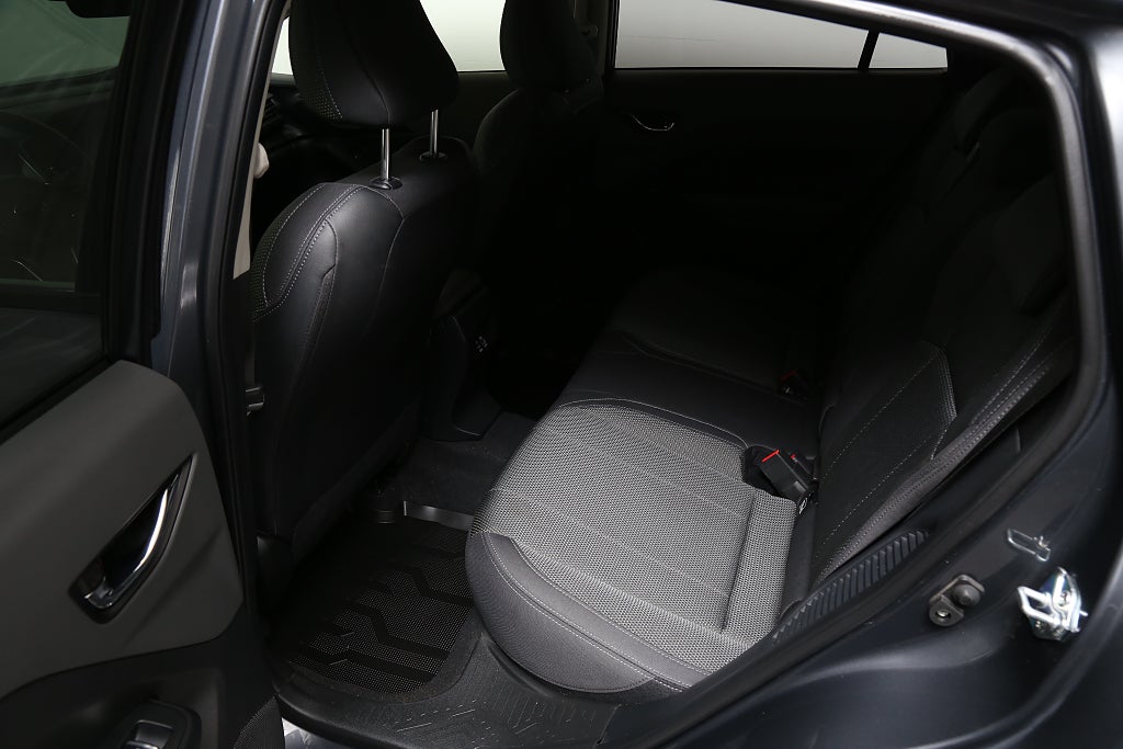 Subaru Crosstrek 2,0i e-Boxer Limited Xfuel E85 AWD Motorvärmare Drag 2025