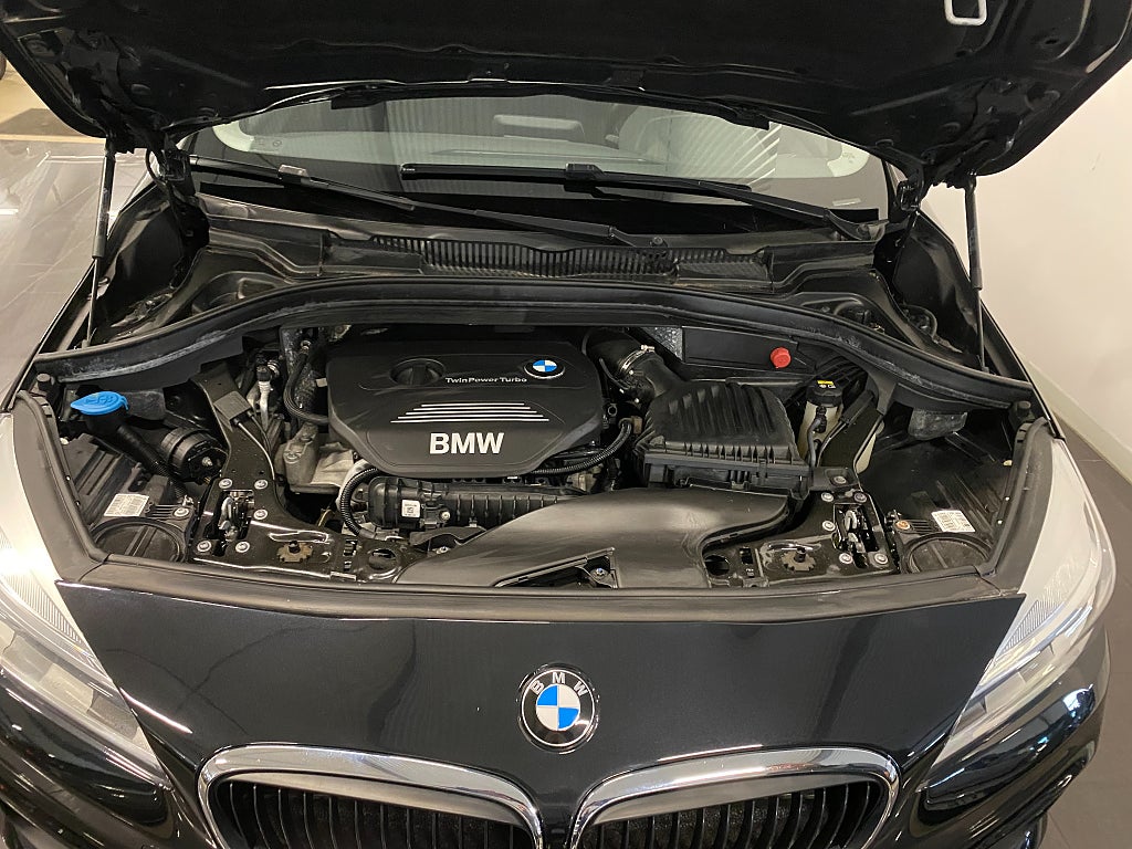 BMW 218i 2016 - miniatyr 12