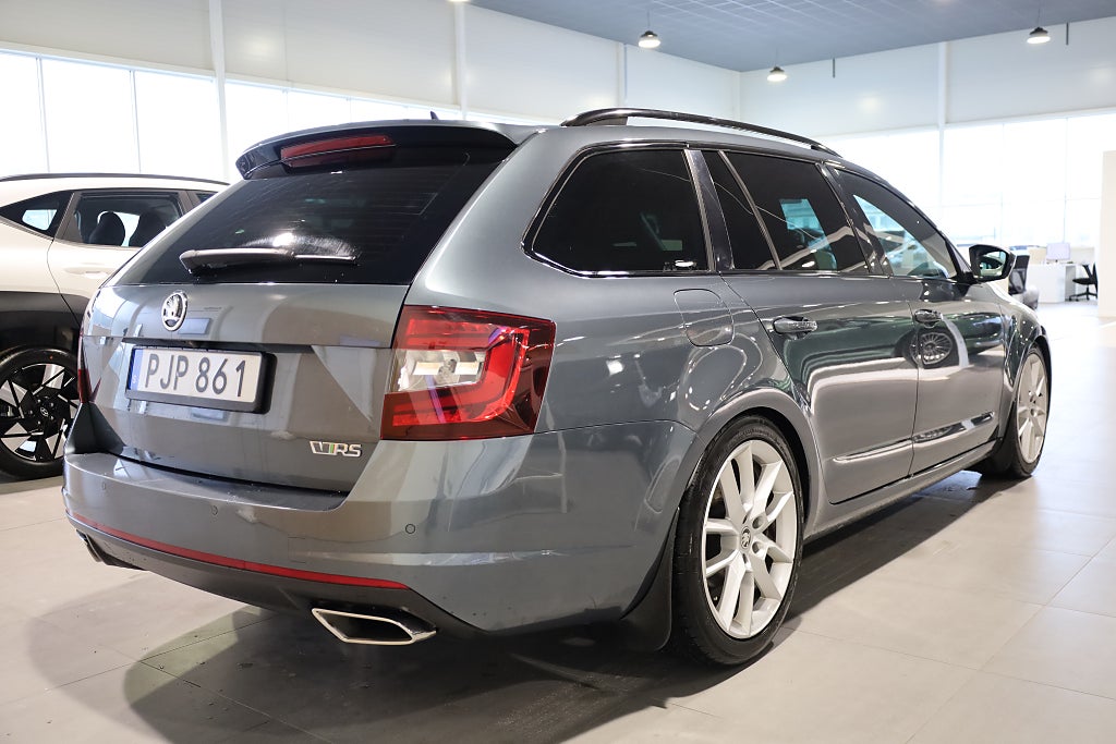 Skoda Octavia 2.0 TDI RS AUT 4x4 Navi Värmare Kamera Canton CarPlay 2018