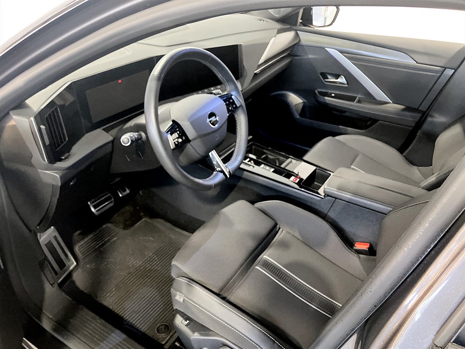 Bild på Opel Astra ST GS 1.2 PT 130hk Aut 360-KAMERA KEYLESS RATTVÄRME