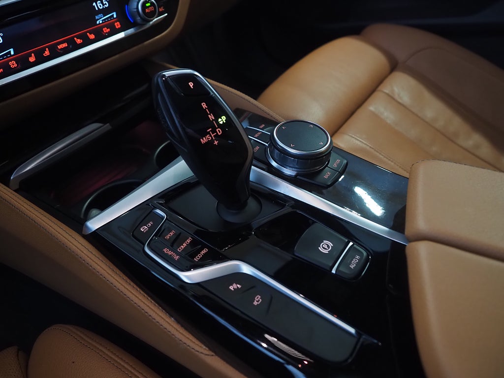 BMW 530 d xDrive 265hk Touring M Sport Pano H/K 360° Se Spec! 2018