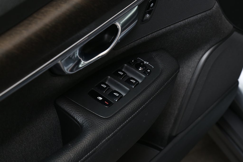 Volvo V90 Cross Country D5 AWD 235hk Adv Edition Aut Navi Kamera VOC Drag