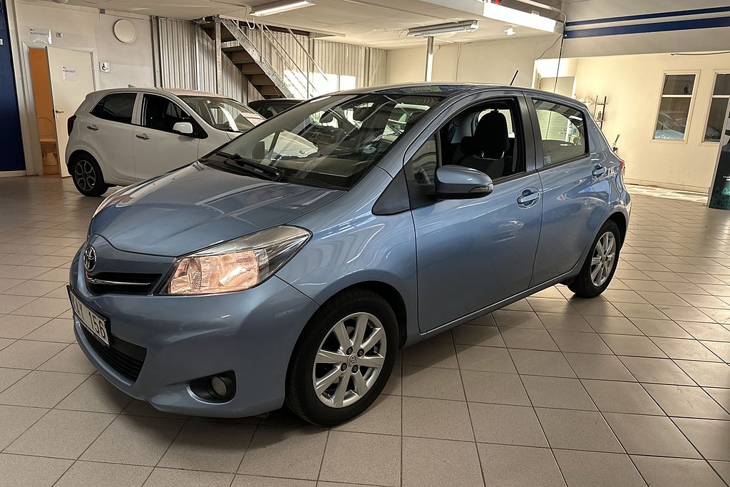 Toyota Yaris 5DR 1.33 Dual / AUTOMAT / B-Kamera / 3,95% SUPERDEAL
