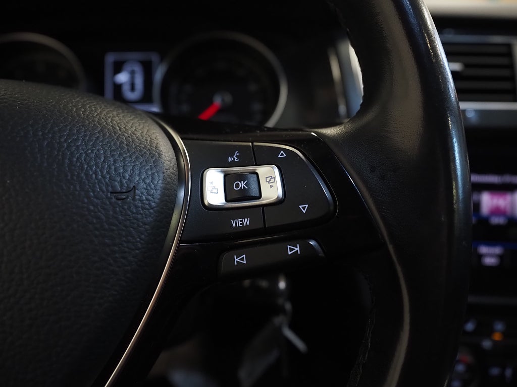 Volkswagen Golf I 5-dörrar 1.0 TSI 115hk Automat Pluspkt Dragkrok P-Sen 2019