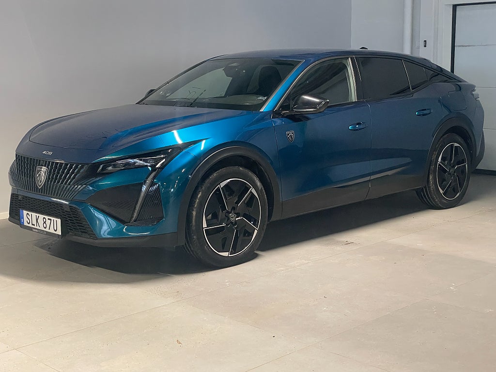 Peugeot 408 Plug-In Hybrid 225hk. Bak kammera, Alcantara klädsel