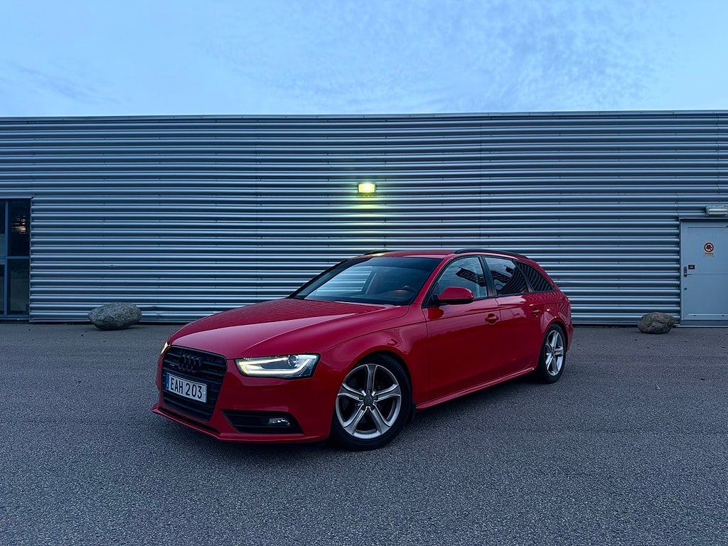 Audi A4 Avant 2.0 TDI Quattro / S-Line / Skinn / Värmare / Drag