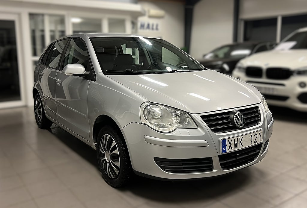 Volkswagen Polo 5-dörrar 1.4 Comfortline-LÅGA MIL