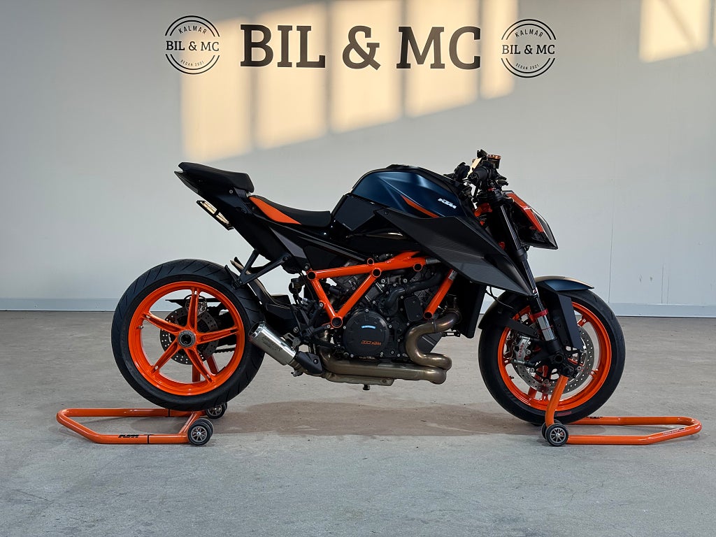 KTM 1290 Super Duke R 1.3 V-twin 0kr insats 