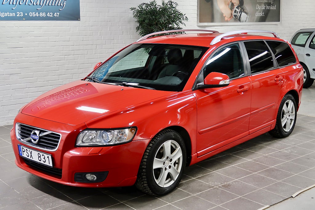 Volvo V50 D2 Momentum Classic Nybesiktigad 