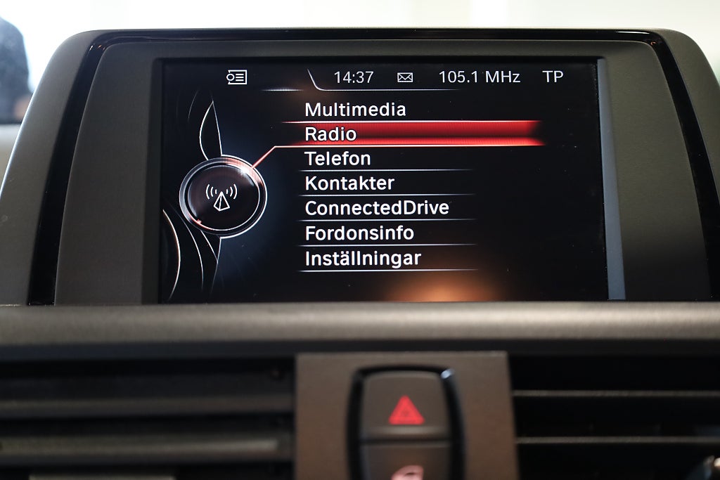 BMW 118I Steptronic Advantage PDC Connected Blåtand 2017