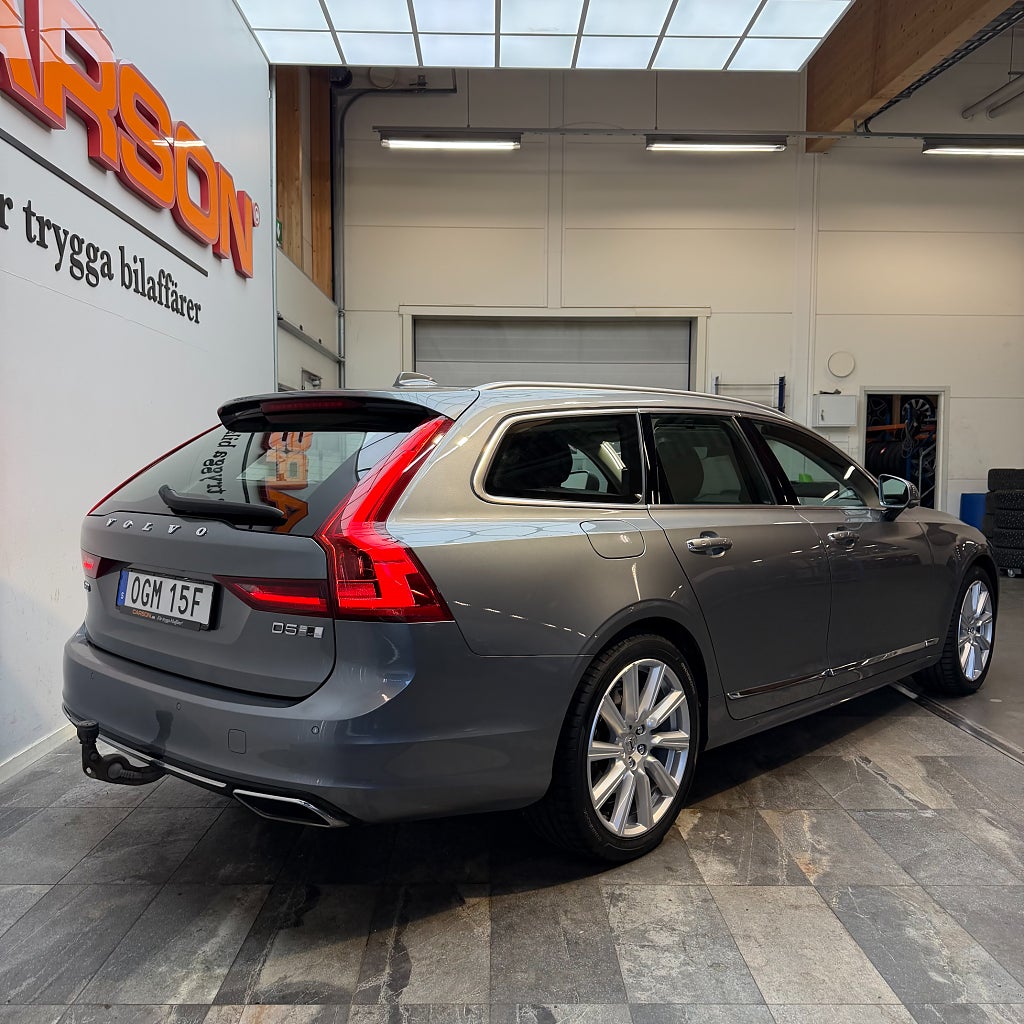 Volvo V90 D5 AWD Geartronic Inscription B&W Panorama Apple Drag