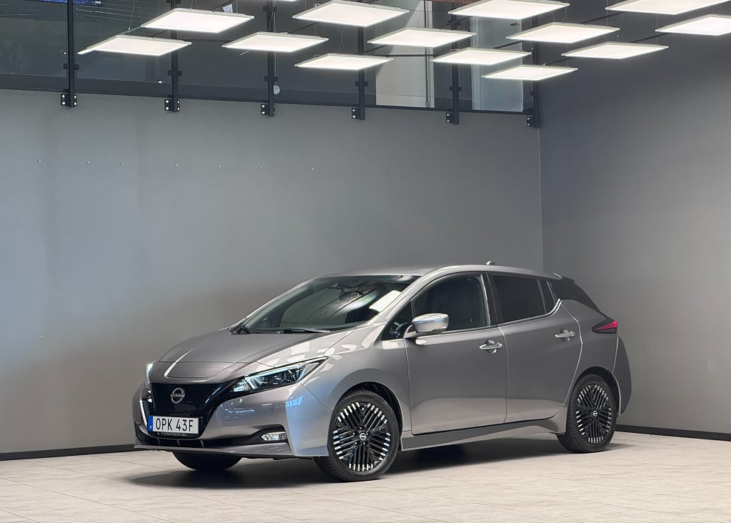Nissan Leaf N Connecta / 360° kamera / Rattvärme