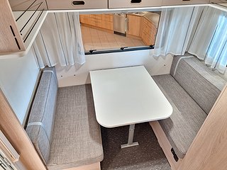 Husvagn, 1-axl Adria AVIVA 492 LU 7 av 16