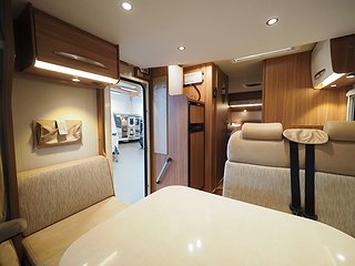 Husbil-halvintegrerad Carado T 449 10 av 22