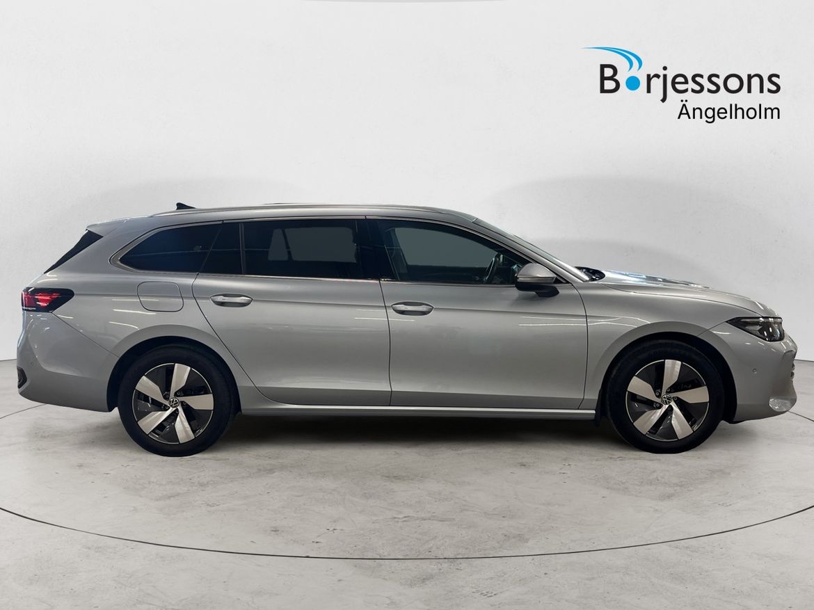 Volkswagen Passat 2025, bild 2/38
