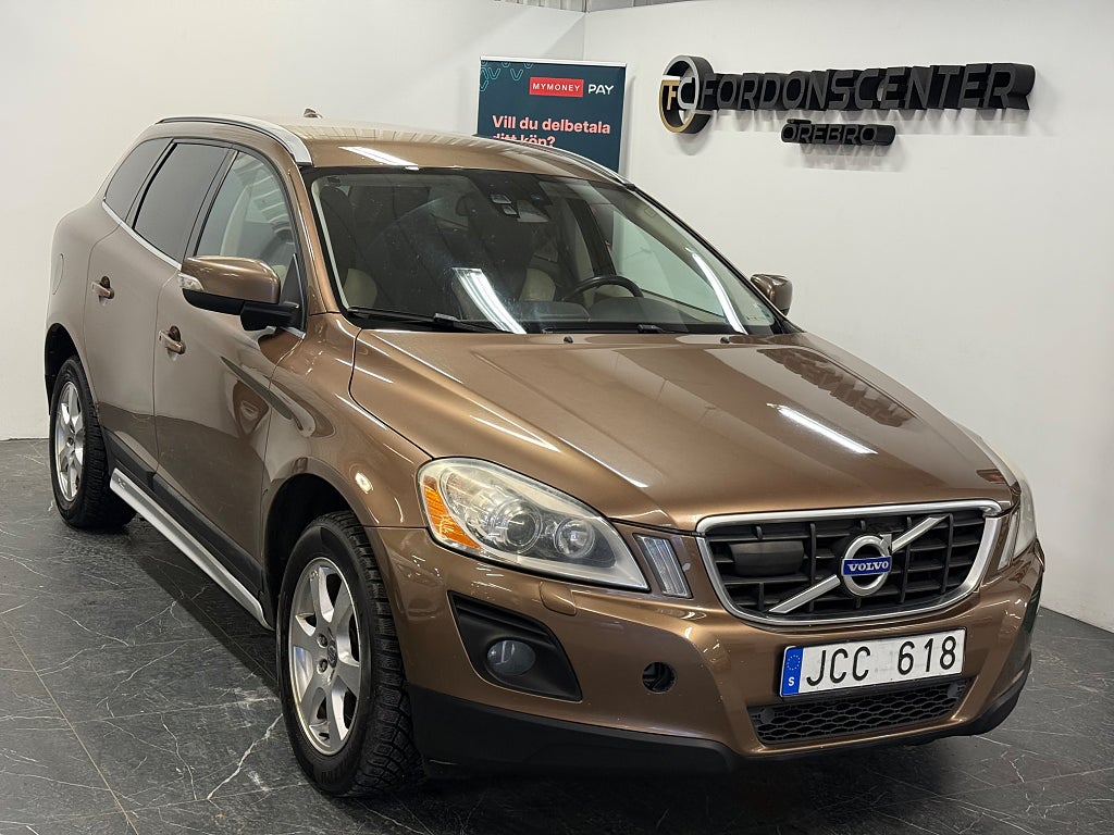 Volvo XC60 D5 AWD Geartronic Summum Drag |D-Värmare| Keyless