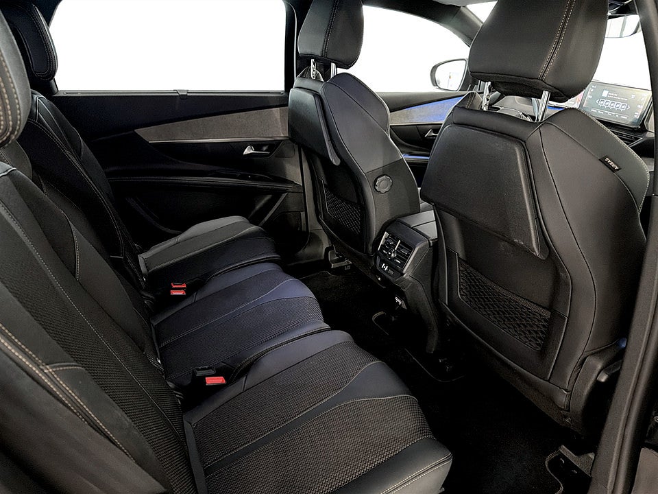 Bild på Peugeot 5008 GT 1.2 PT 130hk Aut 7-SITS B-KAMERA
