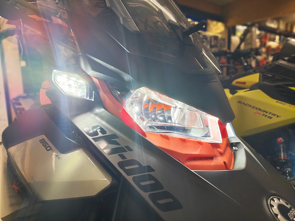 Ski-Doo Backcountry XRS VIP 154 850 E-tec 2022 - miniatyr 6