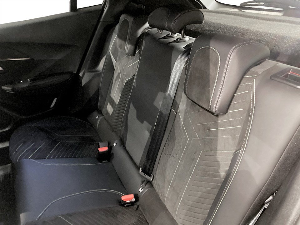 Bild på Peugeot 2008 GT 1.2 PT 130hk Aut - B-KAMERA, CARPLAY