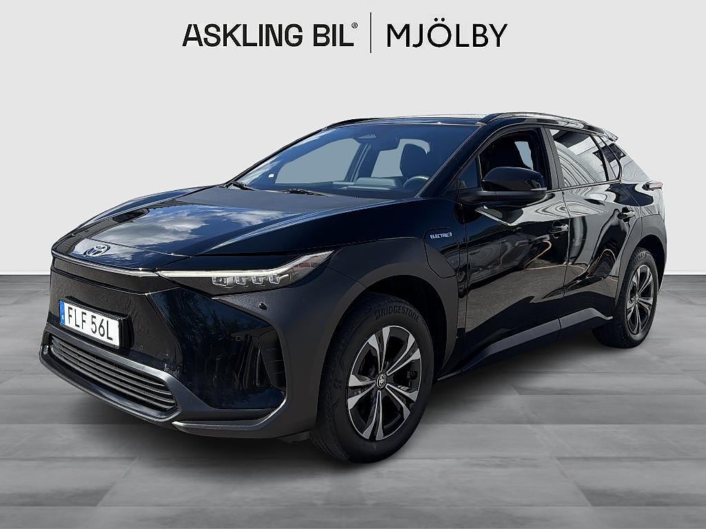 Toyota bZ4X 71.4 kWh FWD Style Moms