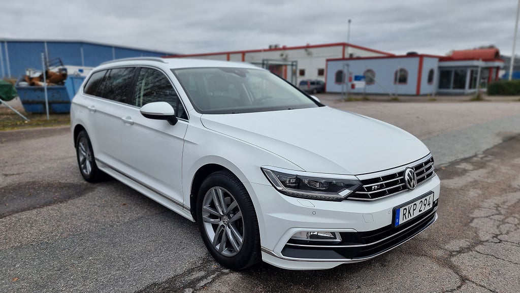 Volkswagen Passat 2.0TDI R-Line Cockpit Pro Läder GPS Värmare Drag 