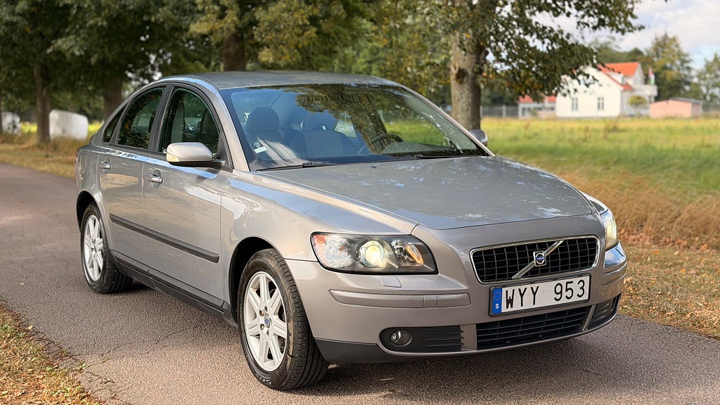 Volvo S40 1.8 Kinetic Euro 4, Svensksåld,  Bi-xenon 