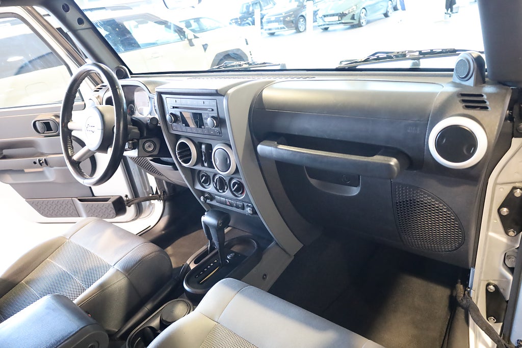 Jeep Wrangler Unlimitid 3.8 V6 AWD 199hk | Dragkrok | 2008