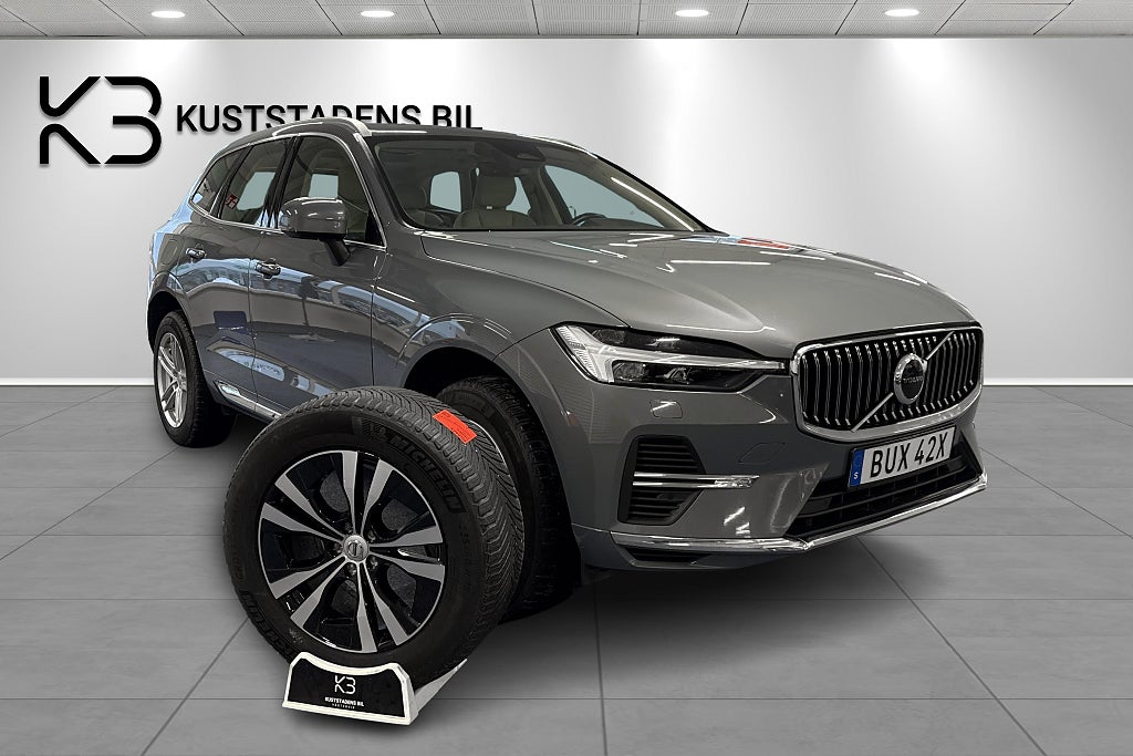 Volvo XC60 Recharge T6 AWD Momentum Skinn Kamera Dragkrok Panorama