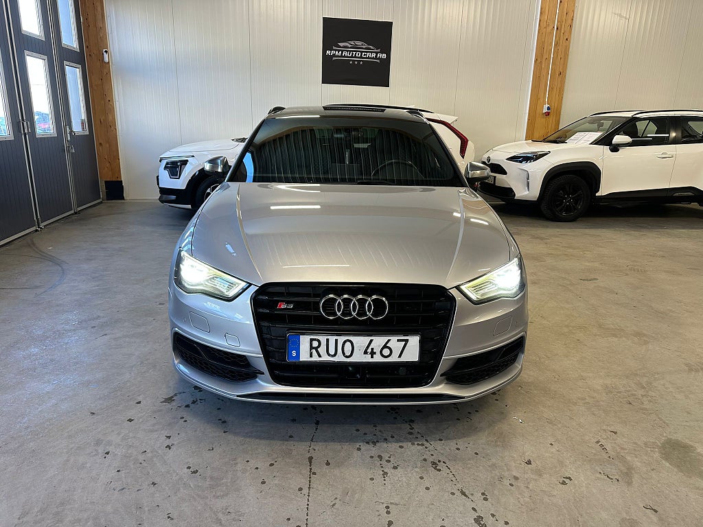 Audi S3 SB QUATTRO 300HK PANORAMA LÄDER NAVI NYSERVAD 
