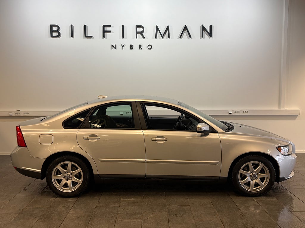 Volvo S40 2.4 Kinetic ”Låga mil” *Automat*