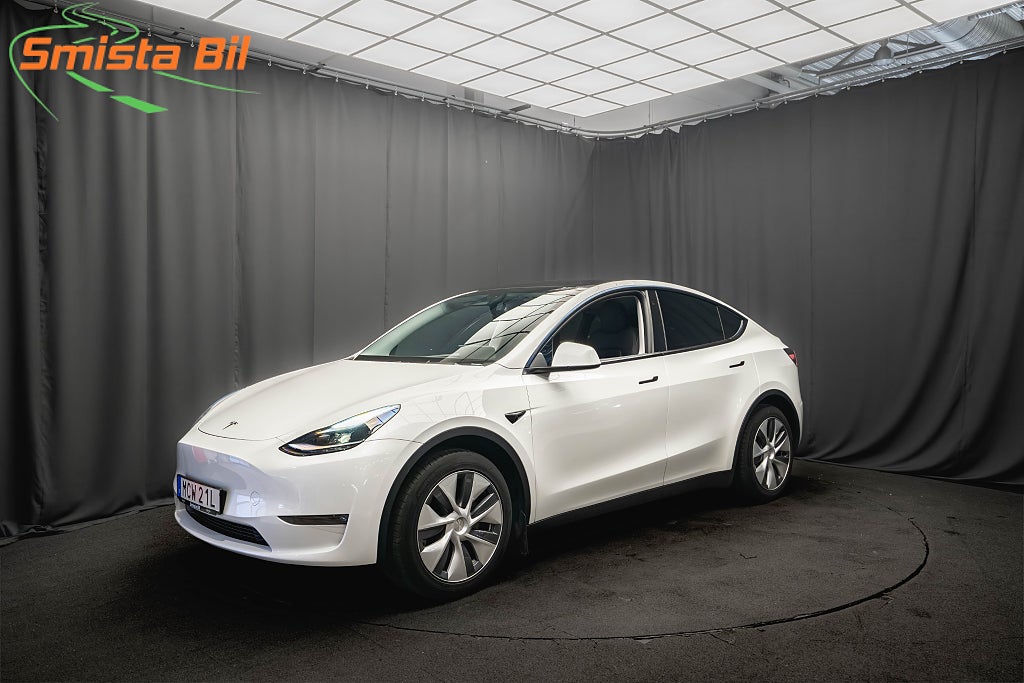 Tesla Model Y Long Range AWD DRAG PANO 96% SoH 1-ÄGARE KAMERA MOMS