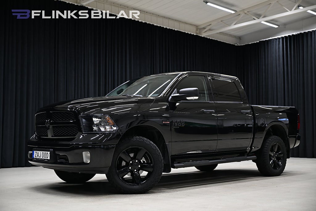 RAM 1500 5.7 V8 HEMI 4x4 395HK Classic|Drag|EnÄgare|Lågmil|Moms