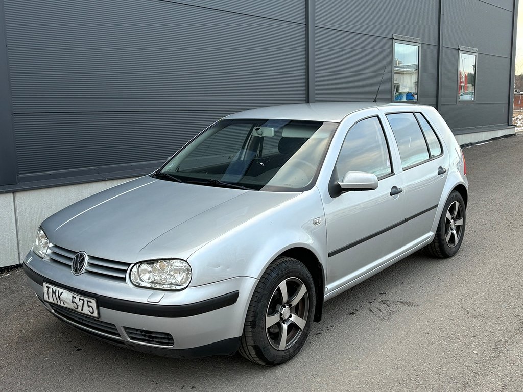 Volkswagen Golf 5-dörrar 1.6 105hk 