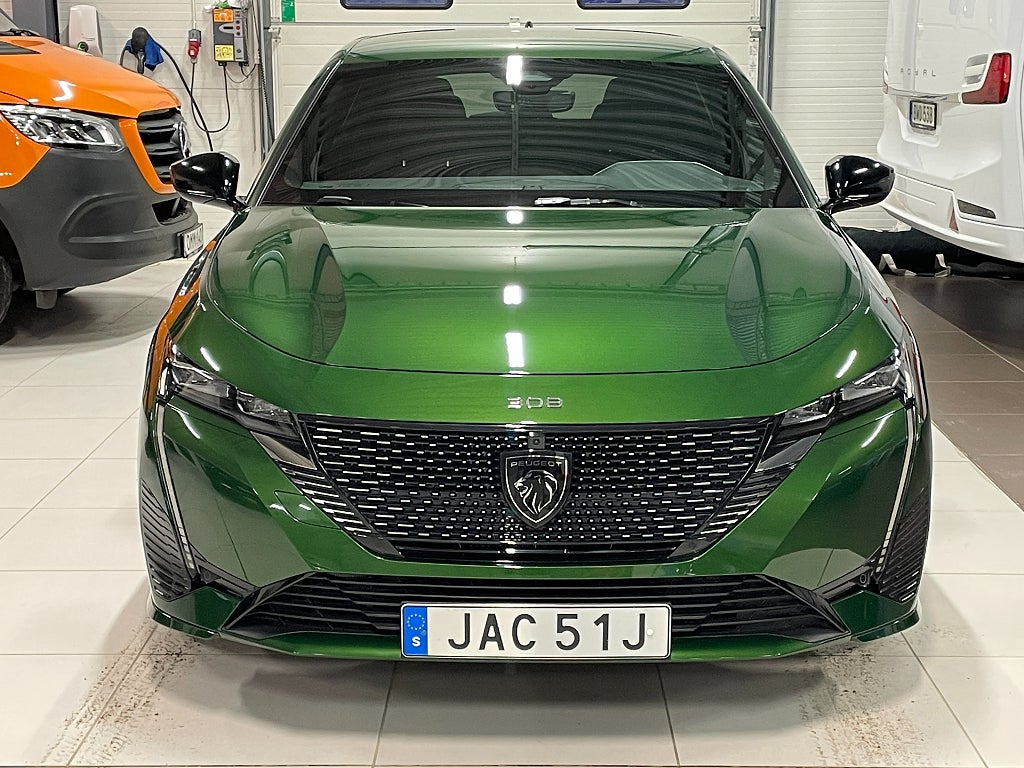 Peugeot 308 GT Plug-In Hybrid 225hk EAT Nyservad  thumbnail