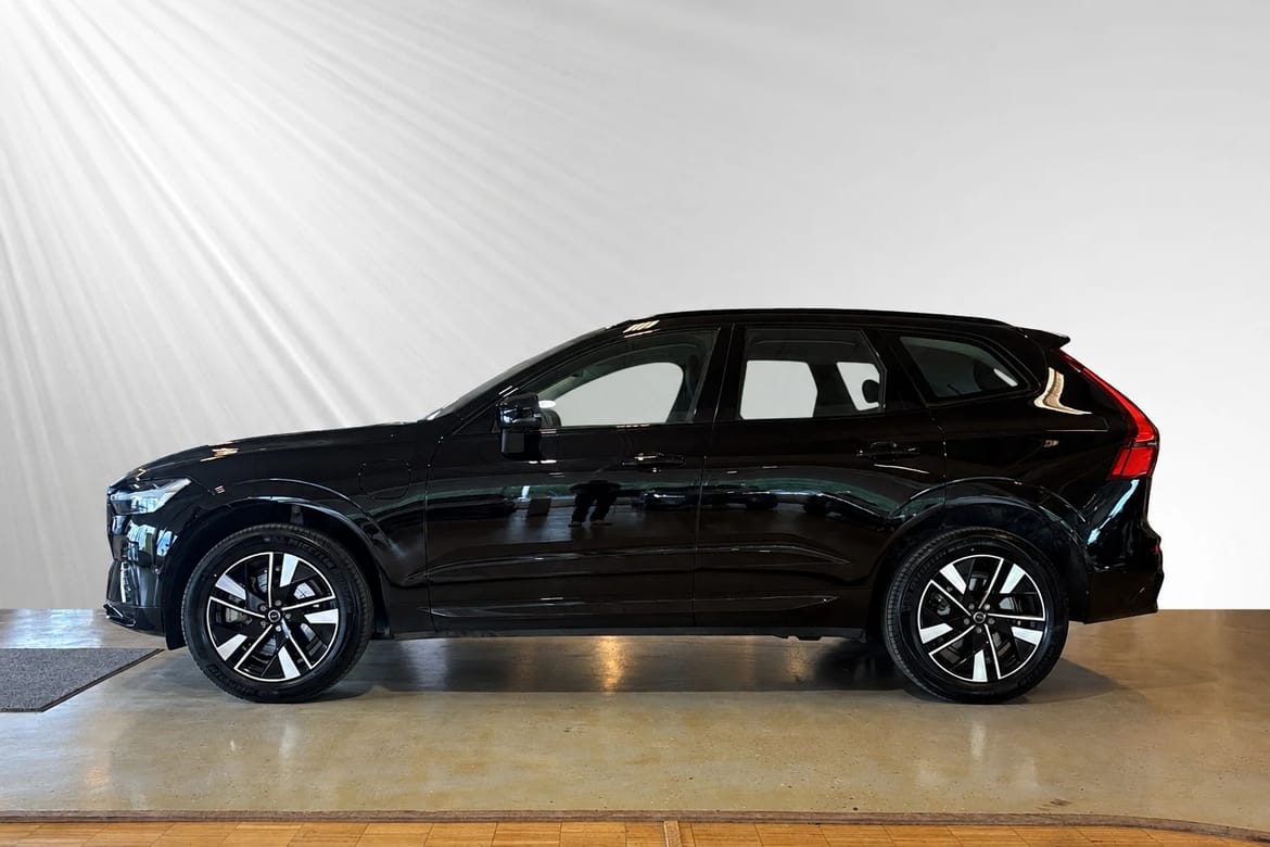 Volvo XC60 2026, photo 3/81