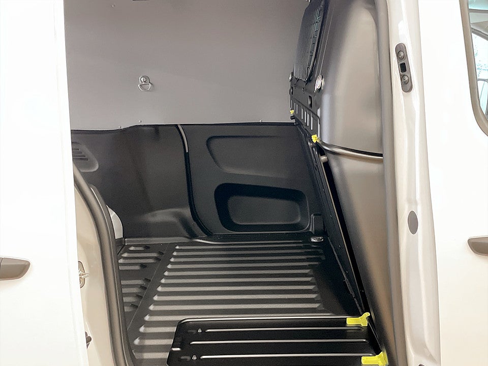 Bild på Peugeot e-Partner PRO Electric 136hk L2 - OMGÅENDE LEVERANS!