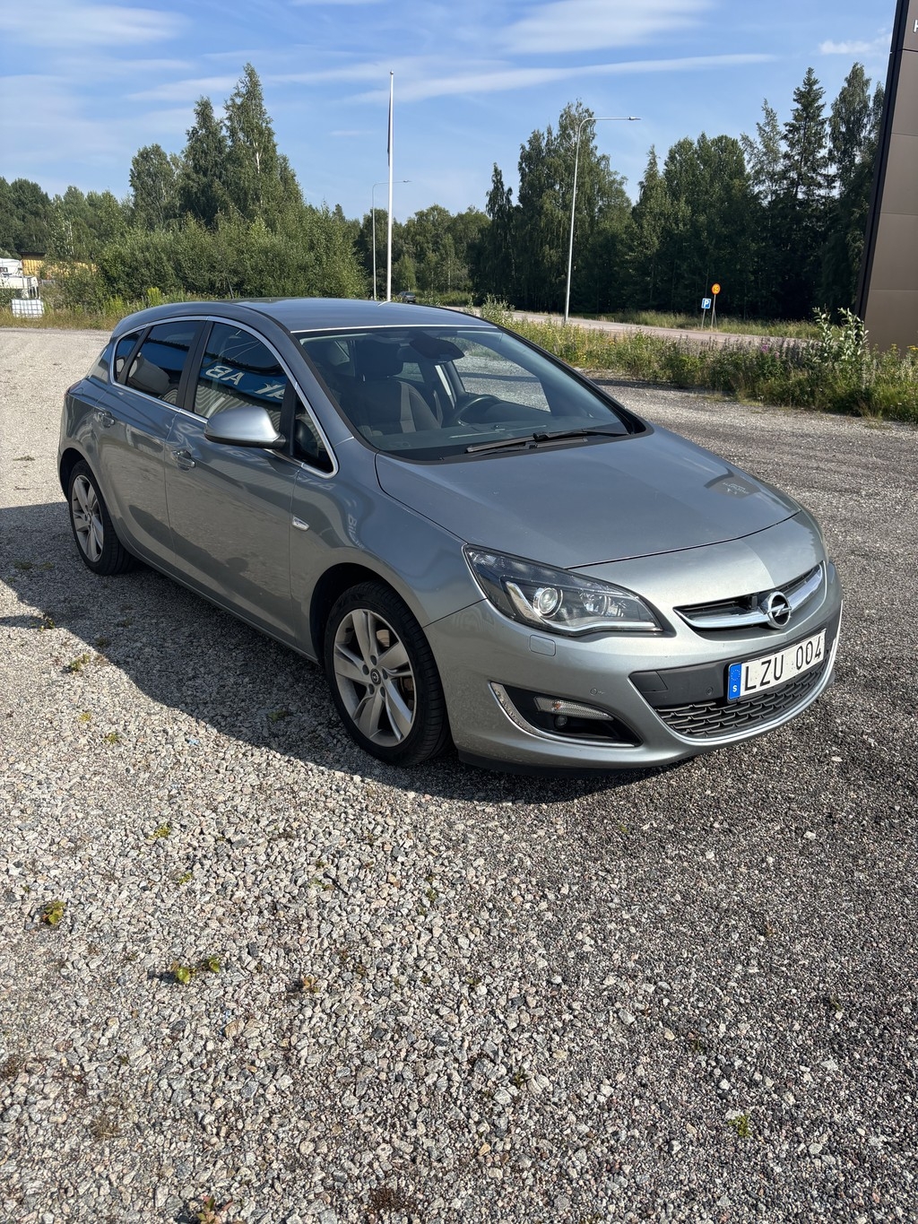 Opel Astra 2.0 CDTI AUTOMAT 2013, bild 2/32
