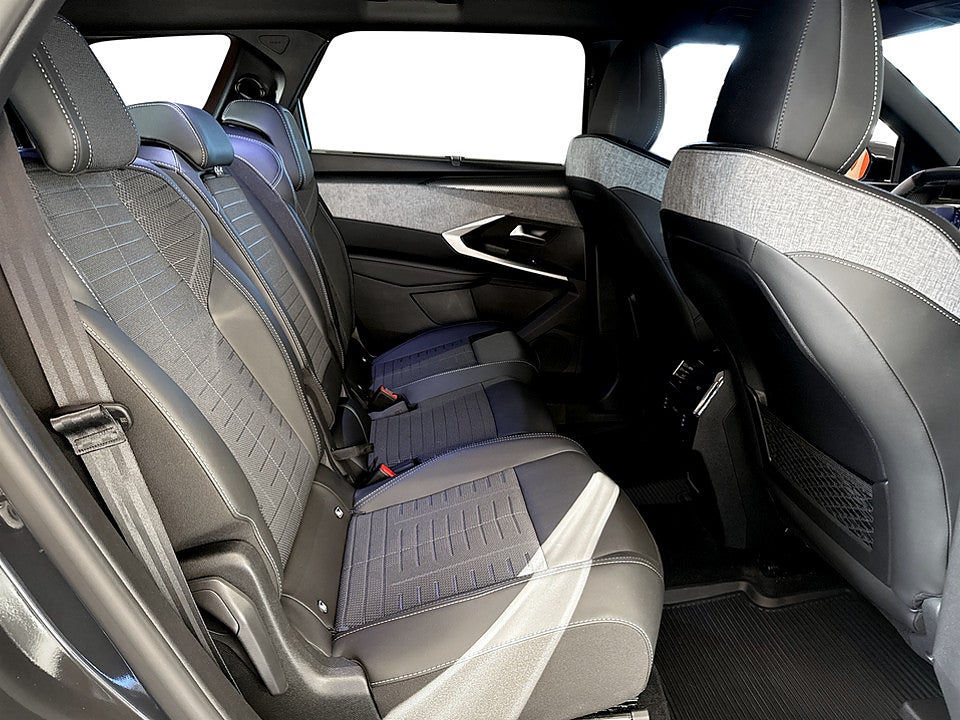 Bild på Peugeot 5008 GT Hybrid e-DSC 136hk Aut 7-SITS PANO DRAG