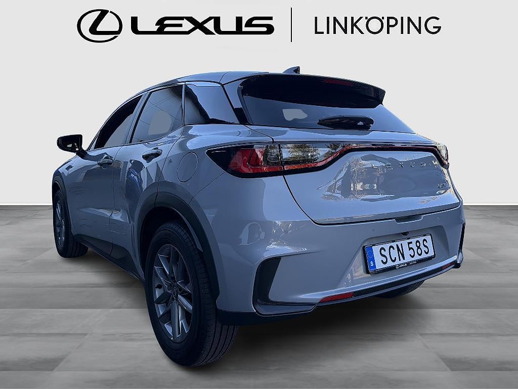 Lexus LBX 2025 - miniatyr 2