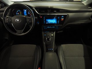 Halvkombi Toyota Auris 16 av 28